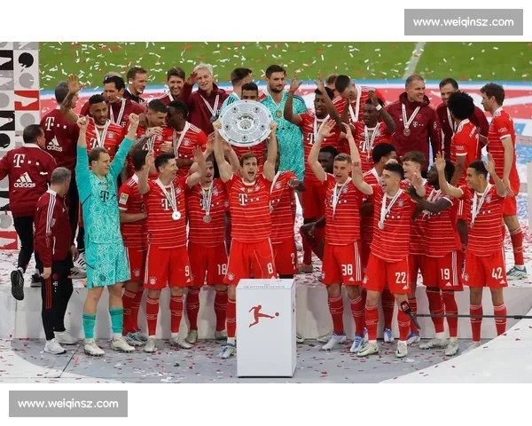 皇马vs拜仁经典对决回看战术博弈与关键瞬间全解析赛场复盘深度