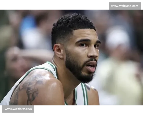 塔图姆强势觉醒绿军鏖战热火第四场胜负悬念拉满季后赛走向再起波澜